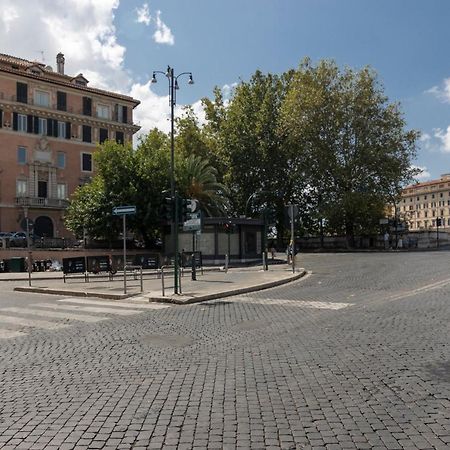 Apartmán Dimora Storica Palazzo Marescalchi Belli Řím Exteriér fotografie