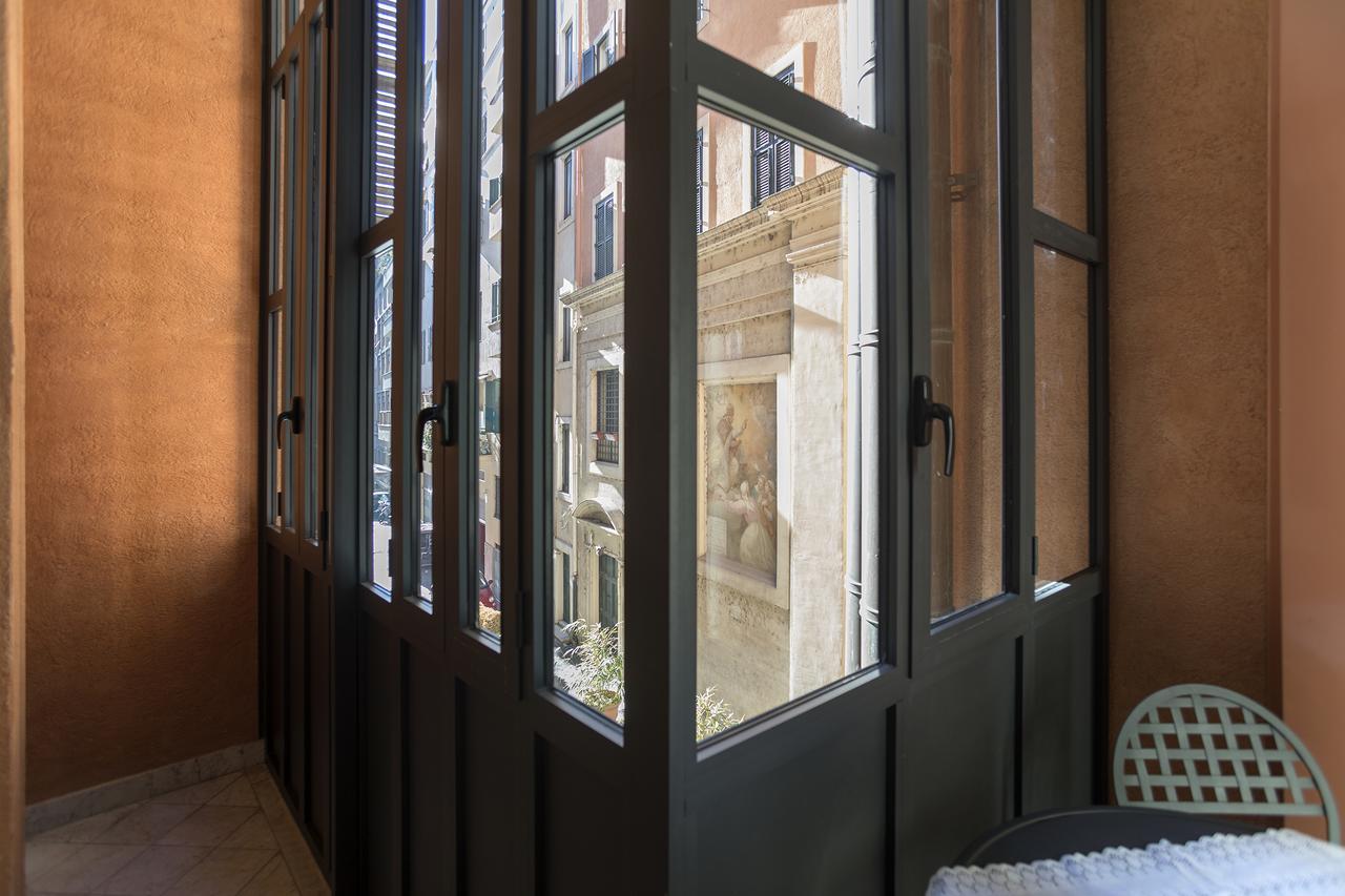 Apartmán Dimora Storica Palazzo Marescalchi Belli Řím Exteriér fotografie