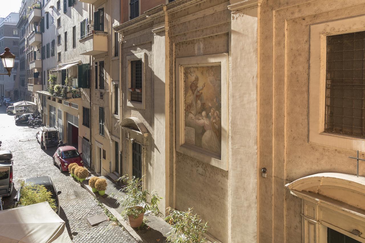 Apartmán Dimora Storica Palazzo Marescalchi Belli Řím Exteriér fotografie
