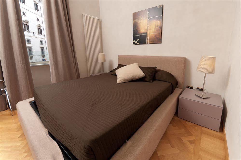 Apartmán Dimora Storica Palazzo Marescalchi Belli Řím Exteriér fotografie