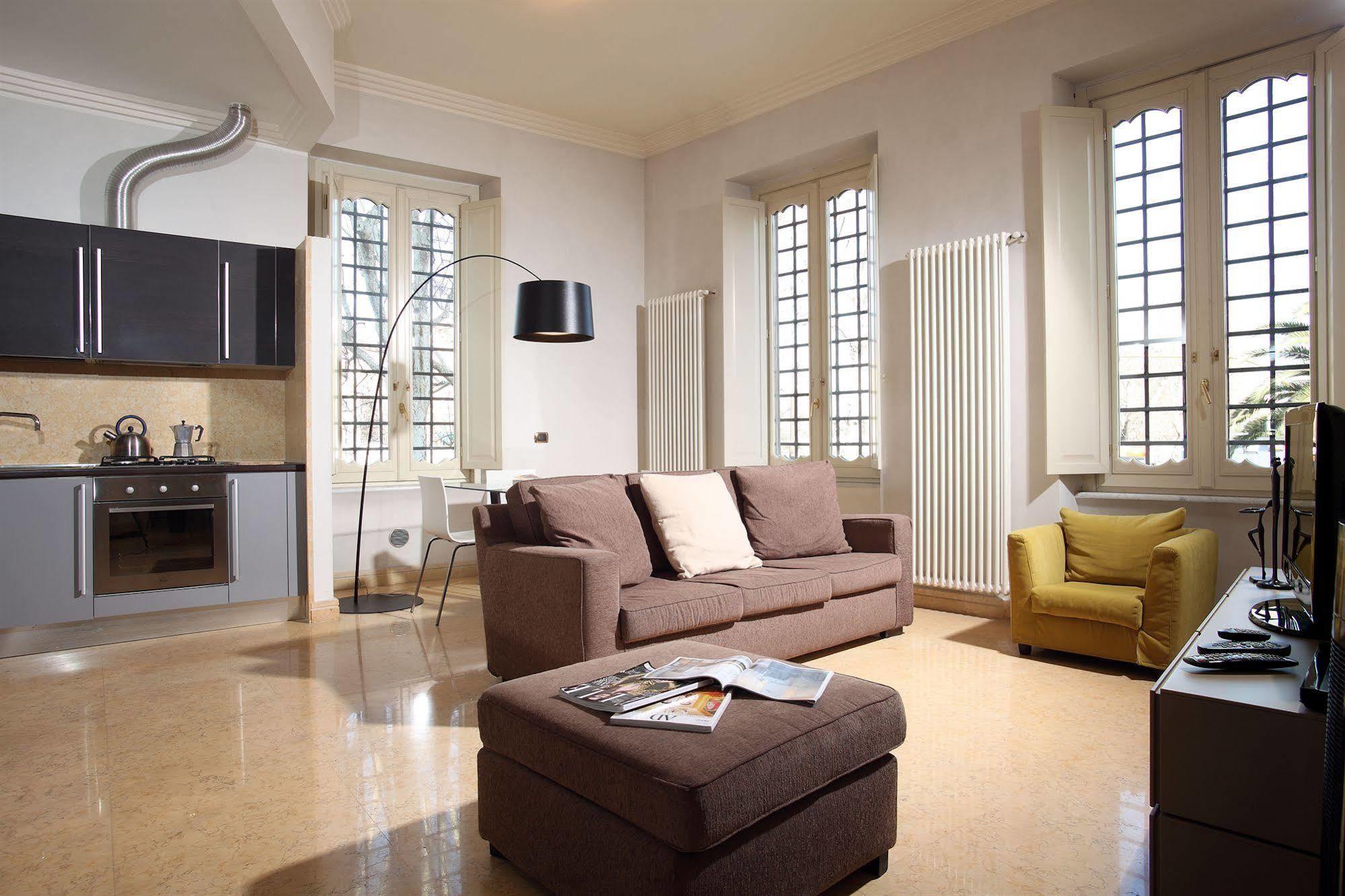 Apartmán Dimora Storica Palazzo Marescalchi Belli Řím Exteriér fotografie