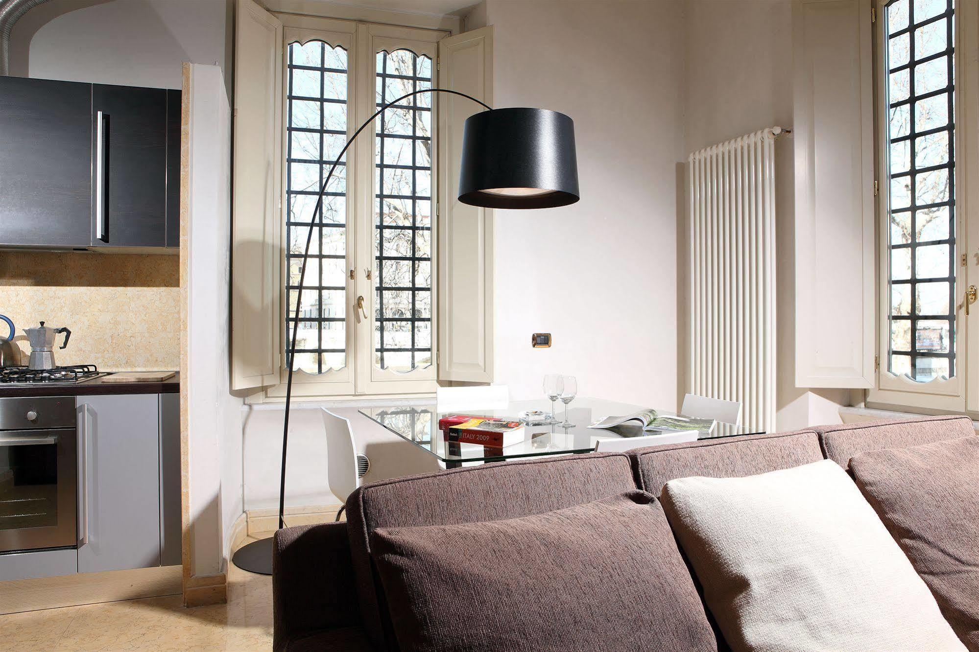Apartmán Dimora Storica Palazzo Marescalchi Belli Řím Exteriér fotografie