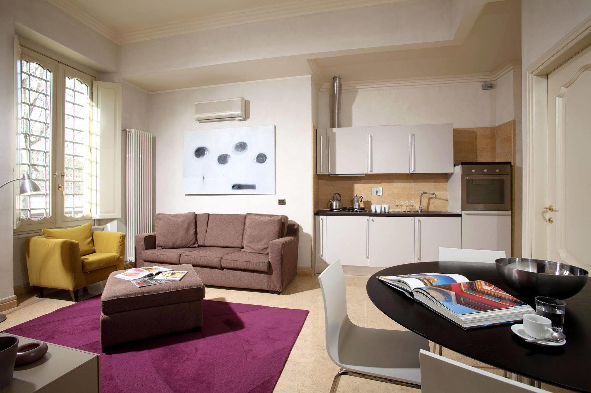 Apartmán Dimora Storica Palazzo Marescalchi Belli Řím Exteriér fotografie