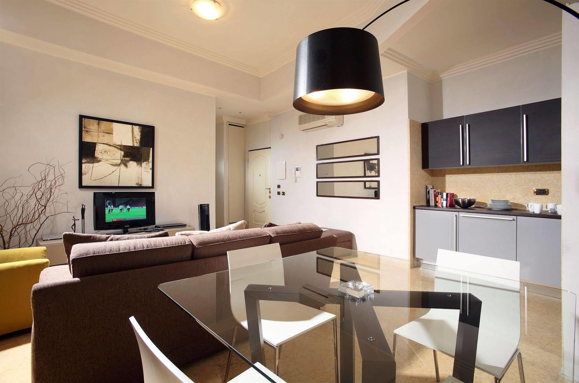 Apartmán Dimora Storica Palazzo Marescalchi Belli Řím Exteriér fotografie